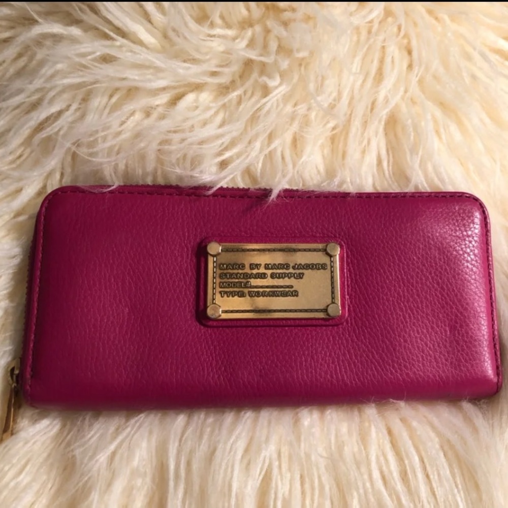 Authentic marc jacobs pink wallet
